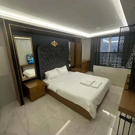 Magnificent High Floor With Private Jacuzzi איסטמבול