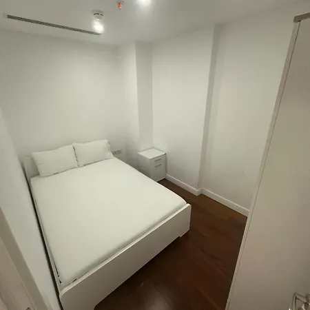 Magnificent High Floor With Private Jacuzzi דירה *