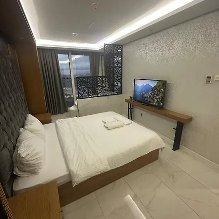 Magnificent High Floor With Private Jacuzzi Apartment