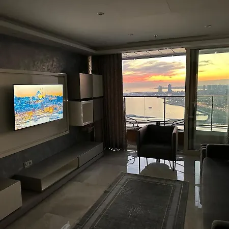 Appartamento Magnificent High Floor With Private Jacuzzi Provincia di Istanbul