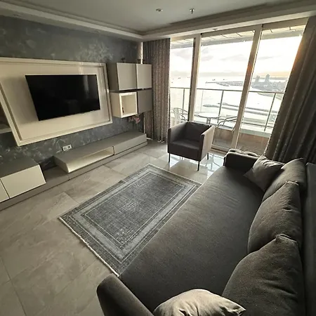 Magnificent High Floor With Private Jacuzzi