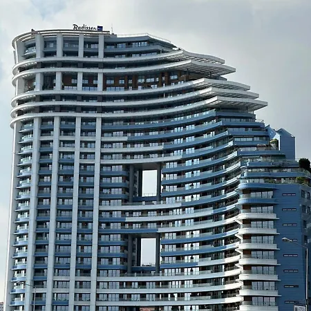 Magnificent High Floor With Private Jacuzzi *