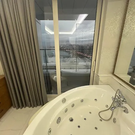 Magnificent High Floor With Private Jacuzzi شقة اسطنبول
